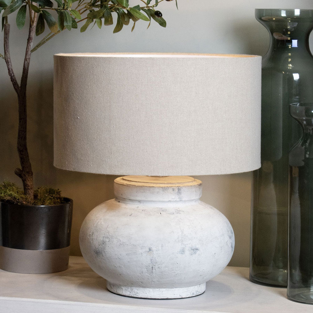 Lit Cambridge concrete table lamp