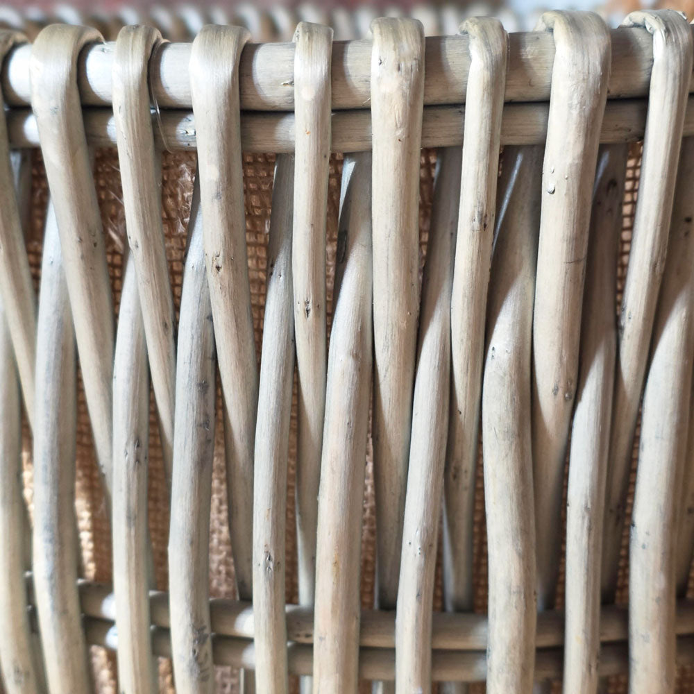 Close up of Cotswold basket vertical weave.