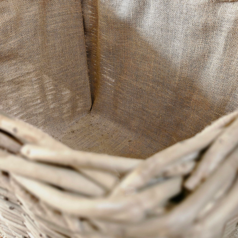Log basket hessian lining.