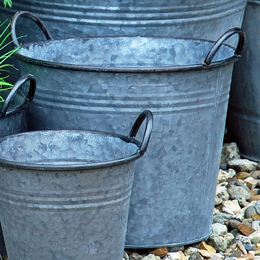 Normandy vintage metal garden planter tub