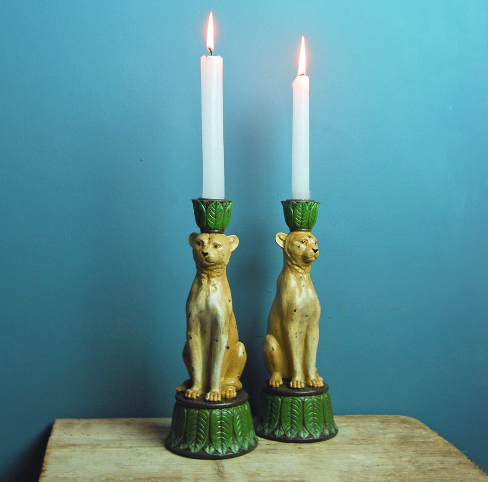 Antique style leopard candleholder