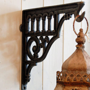 Shropshire vintage design cast hanging basket & wall shelf bracket 260mm