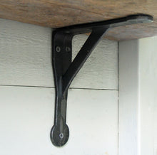 Smithfield cast iron wall shelf bracket