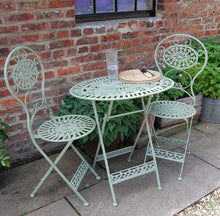 Classic estate green garden furniture